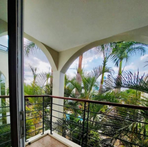 Maison avec piscine à 2 minutes à pied du Super U